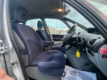 Citroen Xsara Picasso 2.0i 16V Exclusive 5dr