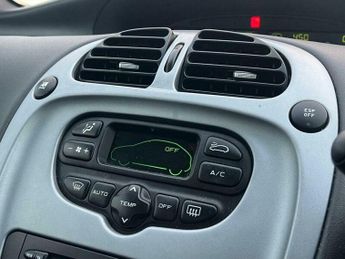 Citroen Xsara Picasso 2.0i 16V Exclusive 5dr