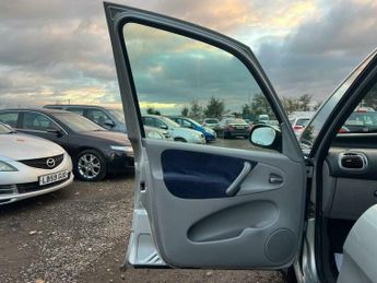 Citroen Xsara Picasso 2.0i 16V Exclusive 5dr