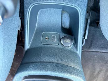 Ford Fiesta 1.4 Titanium Hatchback 5dr Petrol Automatic (154 g/km, 94 bhp)