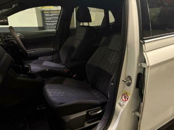 Volkswagen Polo 1.0 TSI R-Line DSG Euro 6 (s/s) 5dr