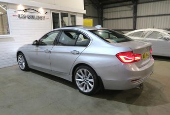 BMW 3 SERIES 330i LUXURY 248