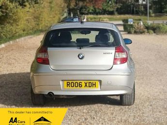 BMW 1 SERIES 120i SE