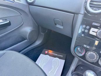 Vauxhall Corsa 1.4i 16v Design 5dr (a/c)