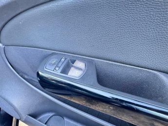 Vauxhall Corsa 1.4i 16v Design 5dr (a/c)