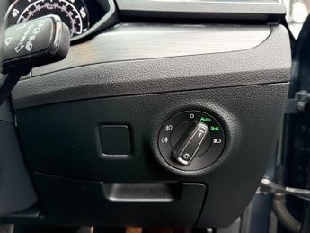 Skoda Superb 2.0 TSI SE L Executive DSG Euro 6 5dr 217BHP