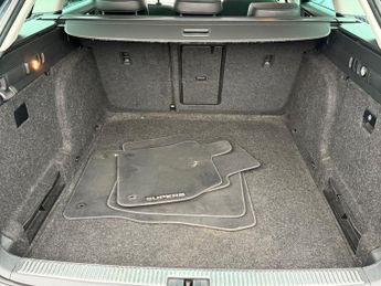 Skoda Superb 2.0 TSI SE L Executive DSG Euro 6 5dr 217BHP