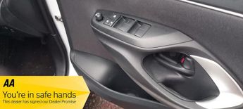 Toyota Yaris ICON (1 OWNER-FSH)