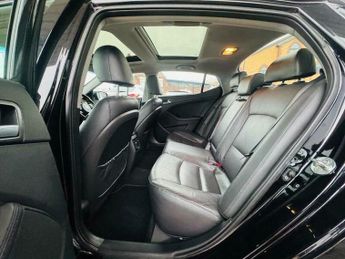 Kia Optima 1.7 CRDi 3 Auto Euro 5 4dr