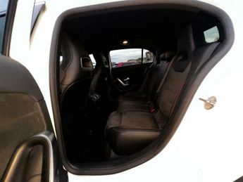 Mercedes-Benz A Class 1.3 A180 AMG Line 7G-DCT Euro 6 (s/s) 5dr