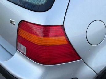 Volkswagen Golf 1.6 SE 5dr