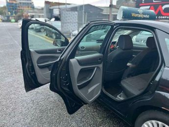 Ford Focus 1.6 TDCi DPF Titanium 5dr