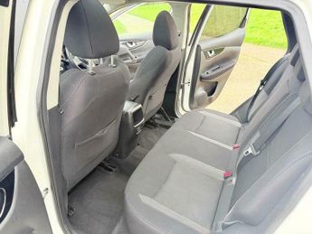 Nissan Qashqai 1.3 DIG-T N-Connecta SUV 5dr Petrol DCT Auto Euro 6 (s/s) (160 p