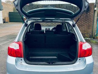 Toyota Auris 1.8 VVT-h T4 CVT Euro 5 (s/s) 5dr