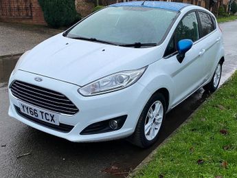 Ford Fiesta ZETEC WHITE EDITION SPRING 1.25