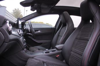 Mercedes GLA Class GLA 220 D 4MATIC AMG LINE PREMIUM PLUS