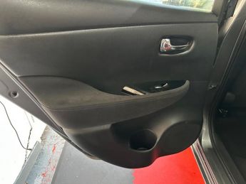 Nissan Leaf 24kWh Acenta Hatchback 5dr Electric Auto (109 bhp)