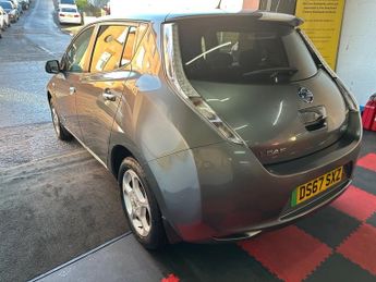 Nissan Leaf 24kWh Acenta Hatchback 5dr Electric Auto (109 bhp)