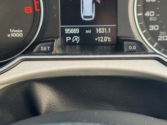 Audi A4 AVANT TDI SE TECHNIK IMMACULATE CONDITION BOASTS-SAT NAVIGATIOM-