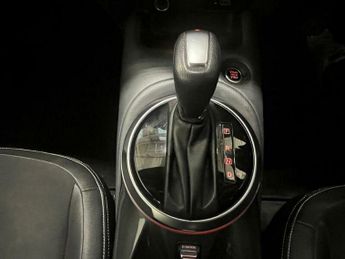 Nissan Juke 1.0 DIG-T Tekna DCT Auto Euro 6 (s/s) 5dr