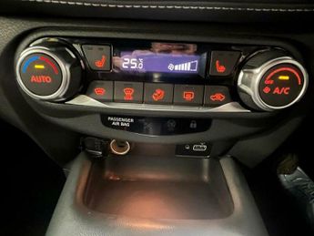 Nissan Juke 1.0 DIG-T Tekna DCT Auto Euro 6 (s/s) 5dr