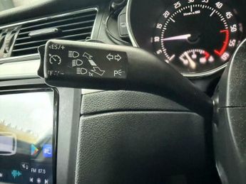 Skoda Superb 2.0 TDI Elegance DSG Euro 5 5dr