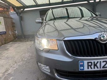 Skoda Superb 2.0 TDI Elegance DSG Euro 5 5dr