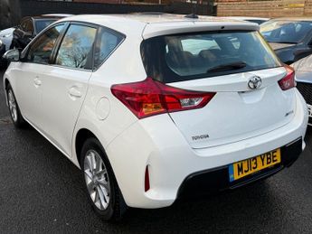 Toyota Auris 1.6 V-Matic Icon Multidrive S 5dr 130BHP