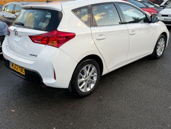 Toyota Auris 1.6 V-Matic Icon Multidrive S 5dr 130BHP