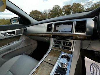 Jaguar XF 2.2d Premium Luxury Auto Euro 5 (s/s) 4dr