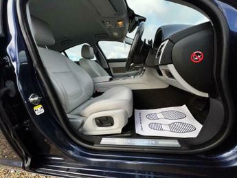 Jaguar XF 2.2d Premium Luxury Auto Euro 5 (s/s) 4dr