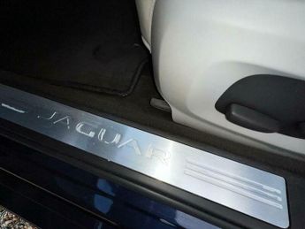 Jaguar XF 2.2d Premium Luxury Auto Euro 5 (s/s) 4dr