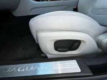 Jaguar XF 2.2d Premium Luxury Auto Euro 5 (s/s) 4dr