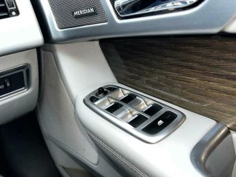 Jaguar XF 2.2d Premium Luxury Auto Euro 5 (s/s) 4dr