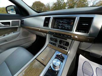 Jaguar XF 2.2d Premium Luxury Auto Euro 5 (s/s) 4dr