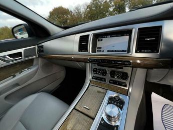 Jaguar XF 2.2d Premium Luxury Auto Euro 5 (s/s) 4dr