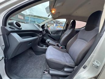 Suzuki Alto 1.0 12V SZ Hatchback 5dr Petrol Manual Euro 5 (68 ps)