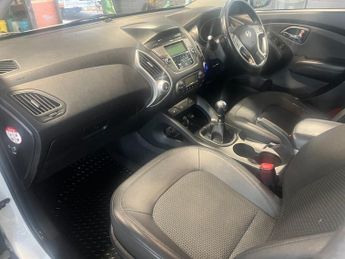 Hyundai IX35 2.0 CRDi Premium SUV 5dr Diesel Manual Euro 5 (134 bhp)