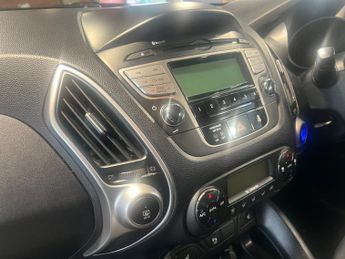 Hyundai IX35 2.0 CRDi Premium SUV 5dr Diesel Manual Euro 5 (134 bhp)