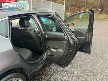 Vauxhall Astra 2.0 CDTi SRi VX Line Euro 5 (s/s) 5dr