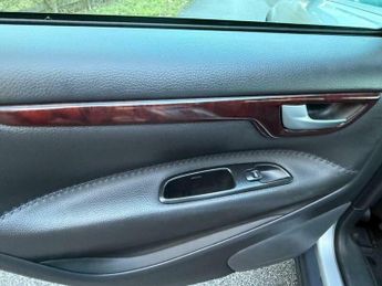 Volvo XC70 2.4 D5 SE Lux 5dr