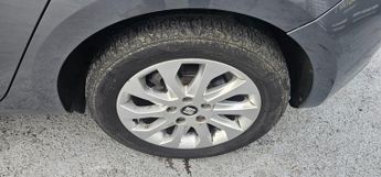 SEAT Leon 1.6 TDI CR SE Hatchback 5dr Diesel DSG Euro 5 (s/s) (105 ps)