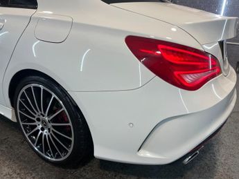 Mercedes-Benz CLA 2.0 CLA250 AMG Coupe 7G-DCT 4MATIC Euro 6 (s/s)