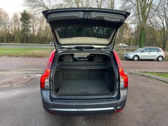 Volvo V50 D DRIVE SE LUX