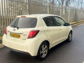 Toyota Yaris 1.5 VVT-h Icon E-CVT Euro 6 5dr