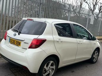 Toyota Yaris 1.5 VVT-h Icon E-CVT Euro 6 5dr
