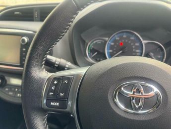 Toyota Yaris 1.5 VVT-h Icon E-CVT Euro 6 5dr
