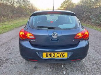 Vauxhall Astra 1.6 16v Exclusiv Euro 5 5dr