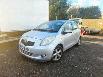 Toyota Yaris VVTI T SPIRIT