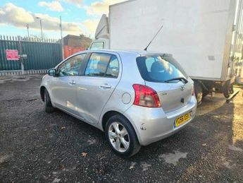 Toyota Yaris VVTI T SPIRIT